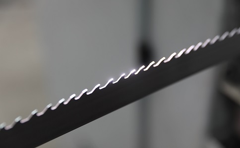 鄂尔多斯双金属带锯条产生切削噪音的原因具体有哪些？